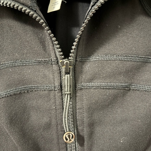 Lululemon Black Define Jacket Size 12 - Picture 4 of 5